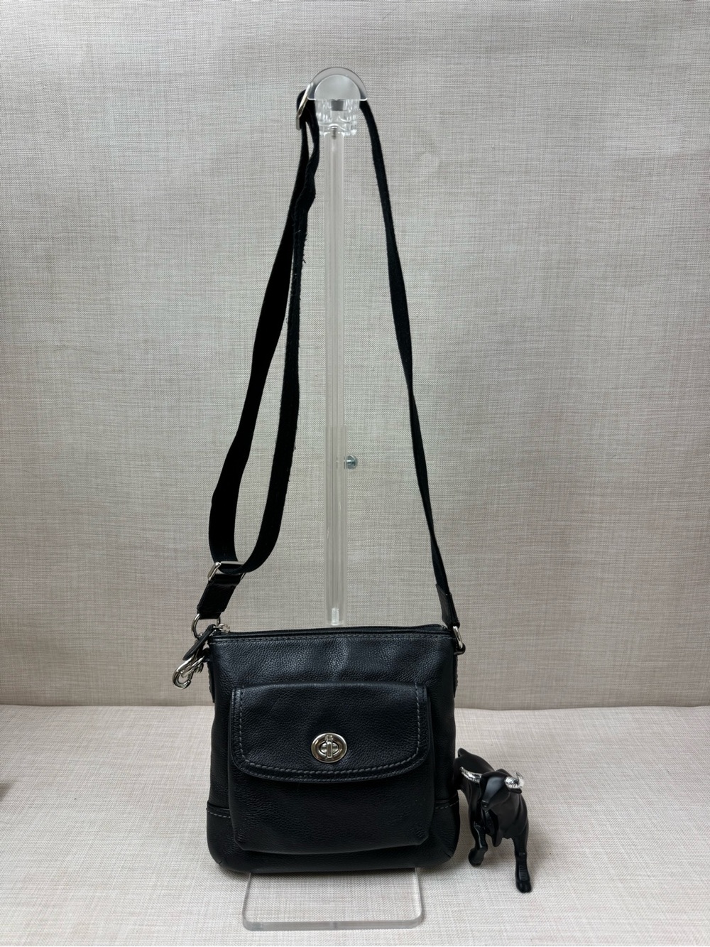 Black leather Crossbody Bag with Front Turn-Lock Pocket